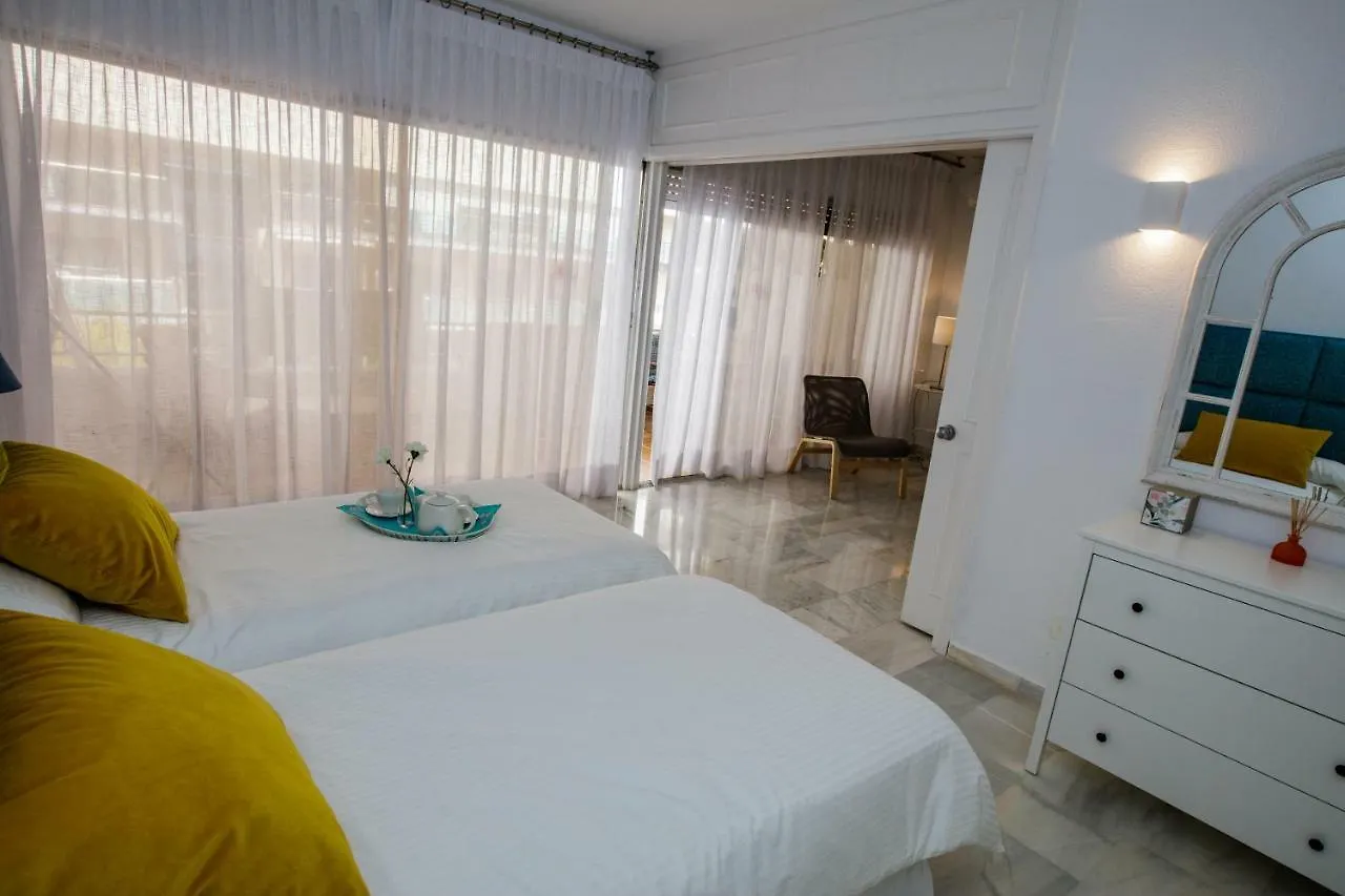 Apartamento 639 Jardines del Mar Beach, Wifi-Town Marbella España