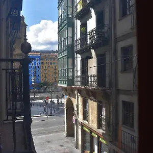 https://familias-y-grupos-muy-buena-ubicacion-bilbao.bilbaohotelsspain.com